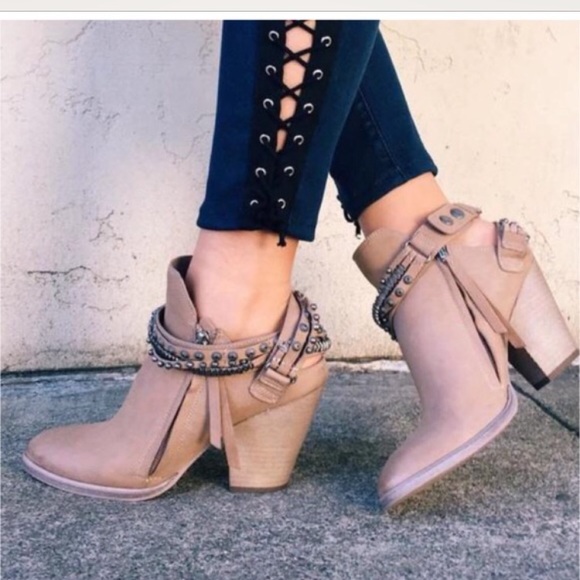 Dolce vita booties, lovely taupe color. - Picture 2 of 3